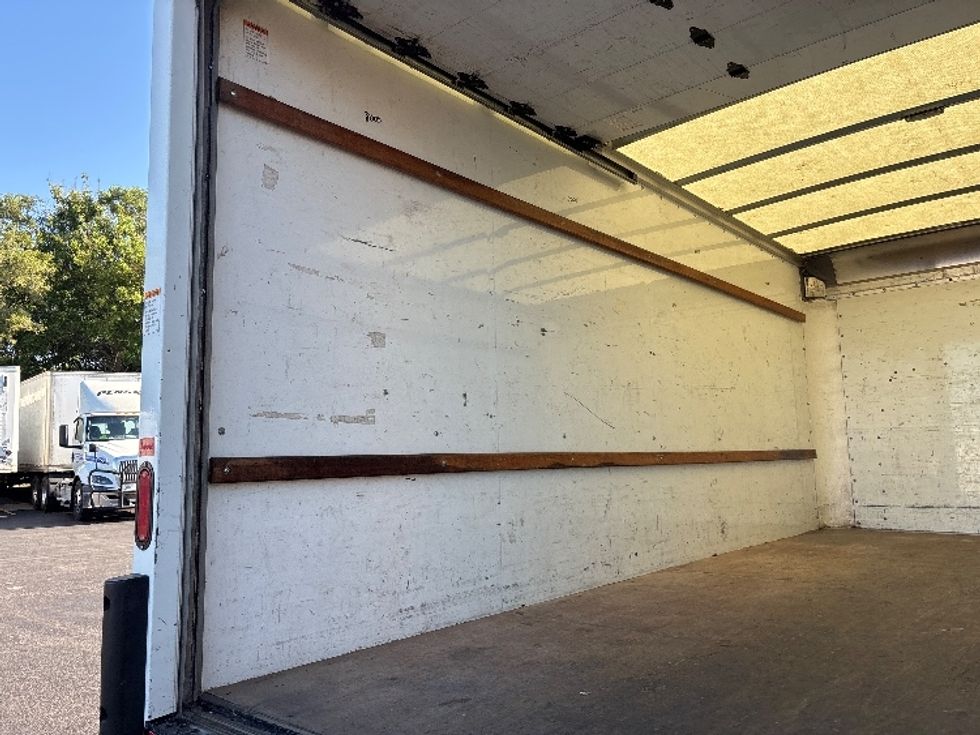Light Duty Box Truck-Light and Medium Duty Trucks-GMC-2021-Savana G33903-Indianapolis-IN-95,259\n\t\tmiles-$ 29,250 - Image 11