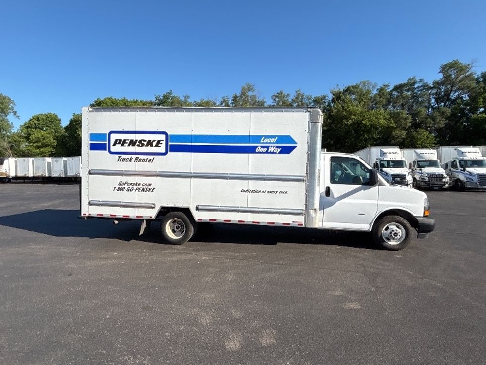 Light Duty Box Truck-Light and Medium Duty Trucks-GMC-2021-Savana G33903-Indianapolis-IN-95,259\n\t\tmiles-$ 29,250 - Image 15