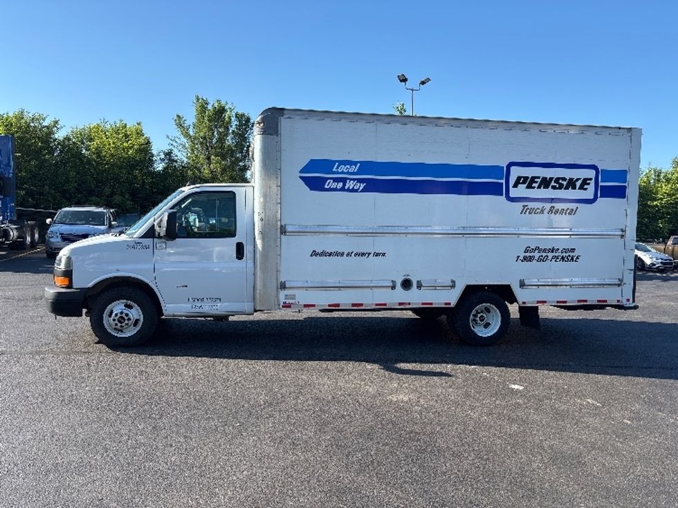 Light Duty Box Truck-Light and Medium Duty Trucks-GMC-2021-Savana G33903-Indianapolis-IN-95,259\n\t\tmiles-$ 29,250 - Image 4