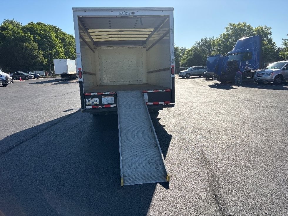 Light Duty Box Truck-Light and Medium Duty Trucks-GMC-2021-Savana G33903-Indianapolis-IN-95,259\n\t\tmiles-$ 29,250 - Image 9