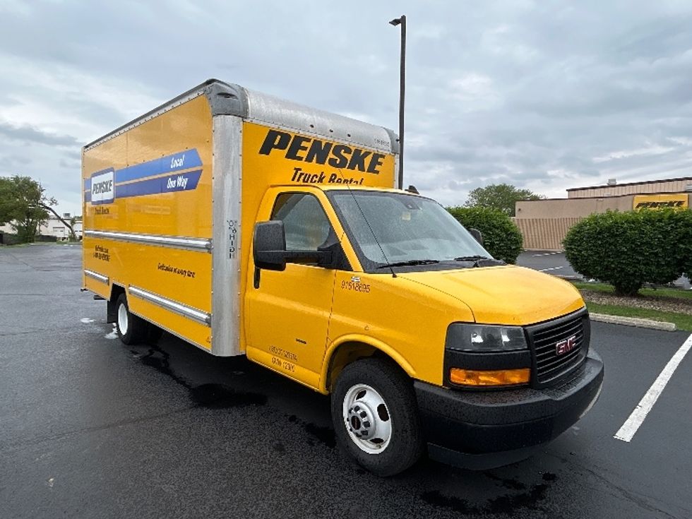 Light Duty Box Truck-Light and Medium Duty Trucks-GMC-2021-Savana G33903-Indianapolis-IN-96,654\n\t\tmiles-$ 24,750 - Image 1