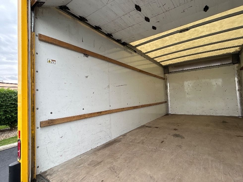 Light Duty Box Truck-Light and Medium Duty Trucks-GMC-2021-Savana G33903-Indianapolis-IN-96,654\n\t\tmiles-$ 24,750 - Image 11