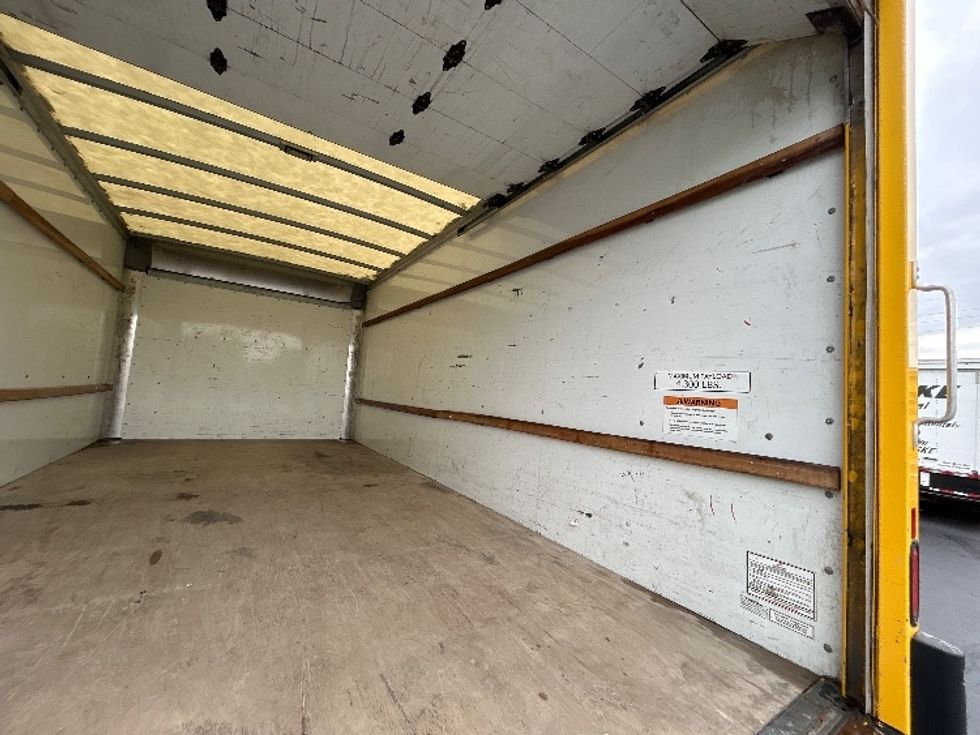 Light Duty Box Truck-Light and Medium Duty Trucks-GMC-2021-Savana G33903-Indianapolis-IN-96,654\n\t\tmiles-$ 24,750 - Image 12