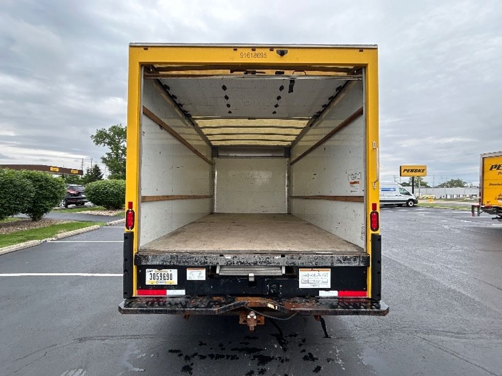 Light Duty Box Truck-Light and Medium Duty Trucks-GMC-2021-Savana G33903-Indianapolis-IN-96,654\n\t\tmiles-$ 24,750 - Image 8