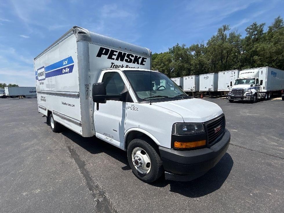 Light Duty Box Truck-Light and Medium Duty Trucks-GMC-2021-Savana G33903-Indianapolis-IN-96,954\n\t\tmiles-$ 29,000 - Image 1