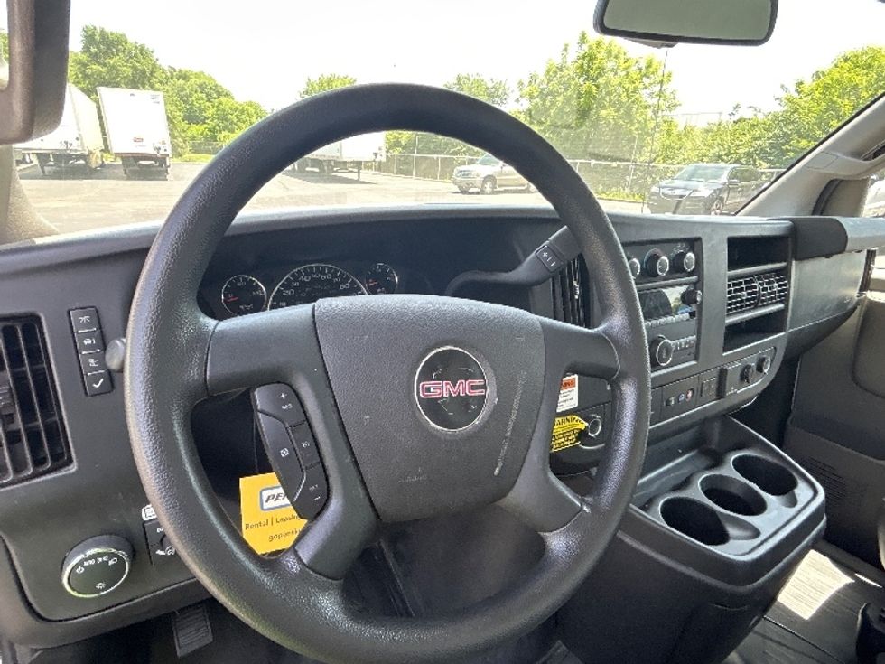 Light Duty Box Truck-Light and Medium Duty Trucks-GMC-2021-Savana G33903-Indianapolis-IN-96,954\n\t\tmiles-$ 29,000 - Image 17