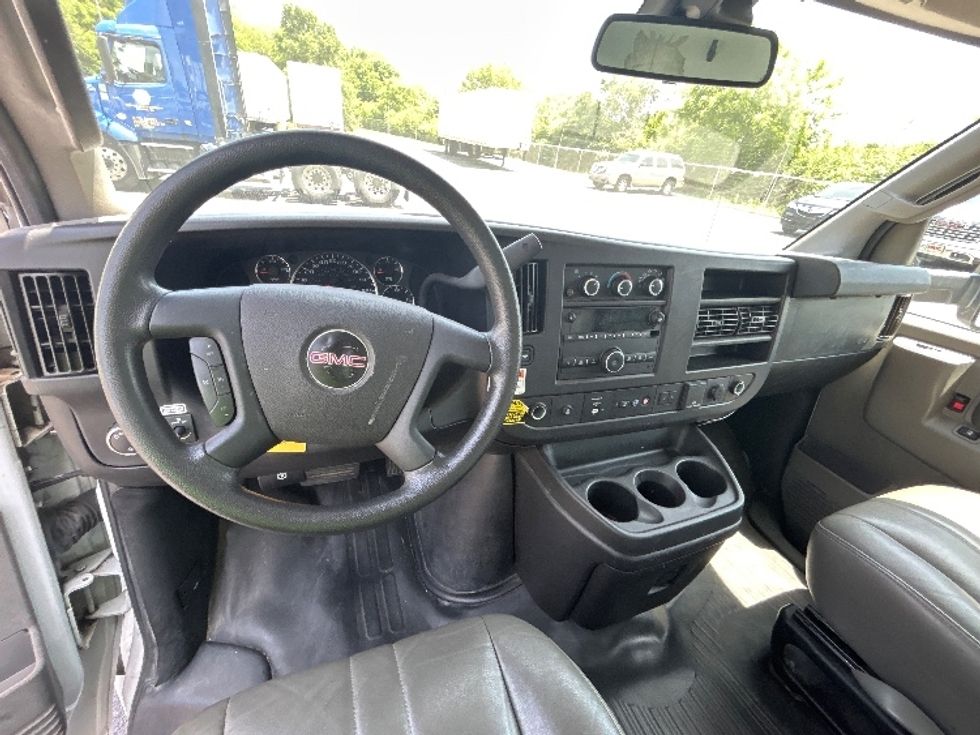 Light Duty Box Truck-Light and Medium Duty Trucks-GMC-2021-Savana G33903-Indianapolis-IN-96,954\n\t\tmiles-$ 29,000 - Image 18
