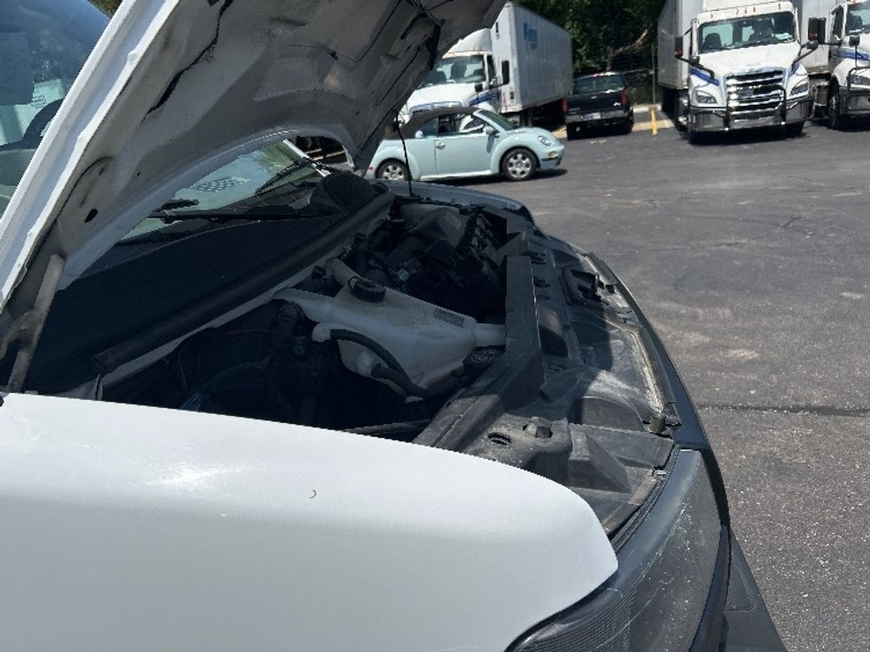 Light Duty Box Truck-Light and Medium Duty Trucks-GMC-2021-Savana G33903-Indianapolis-IN-96,954\n\t\tmiles-$ 29,000 - Image 23