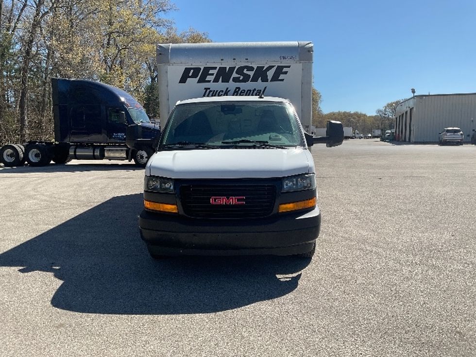 Light Duty Box Truck-Light and Medium Duty Trucks-GMC-2021-Savana G33903-Jackson-MI-95,059\n\t\tmiles-$ 29,250 - Image 2