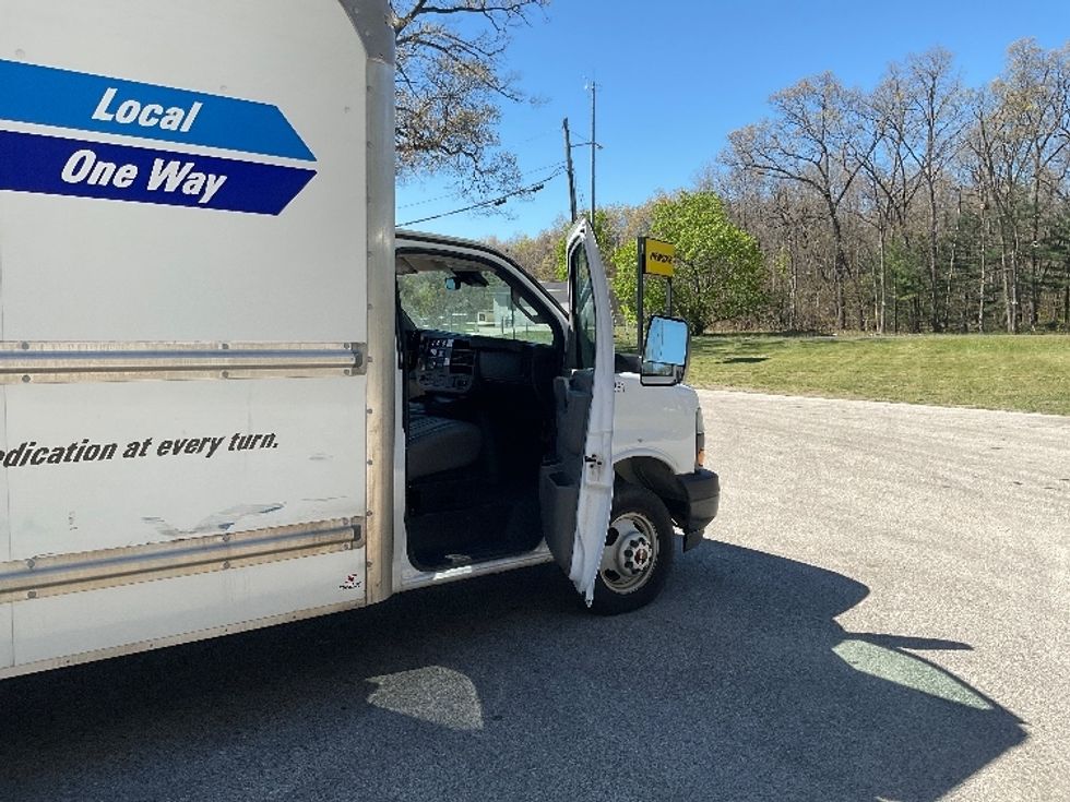 Light Duty Box Truck-Light and Medium Duty Trucks-GMC-2021-Savana G33903-Jackson-MI-95,059\n\t\tmiles-$ 29,250 - Image 20