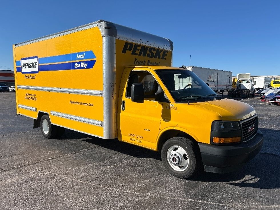 Light Duty Box Truck-Light and Medium Duty Trucks-GMC-2021-Savana G33903-Jackson-TN-103,932\n\t\tmiles-$ 26,250 - Image 1