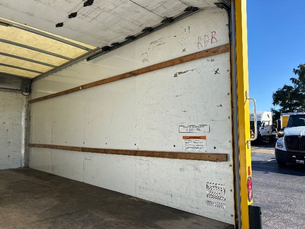Light Duty Box Truck-Light and Medium Duty Trucks-GMC-2021-Savana G33903-Jackson-TN-103,932\n\t\tmiles-$ 26,250 - Image 12