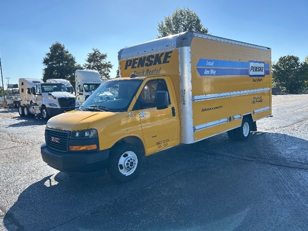 Light Duty Box Truck-Light and Medium Duty Trucks-GMC-2021-Savana G33903-Jackson-TN-103,932\n\t\tmiles-$ 26,250 - Image 3