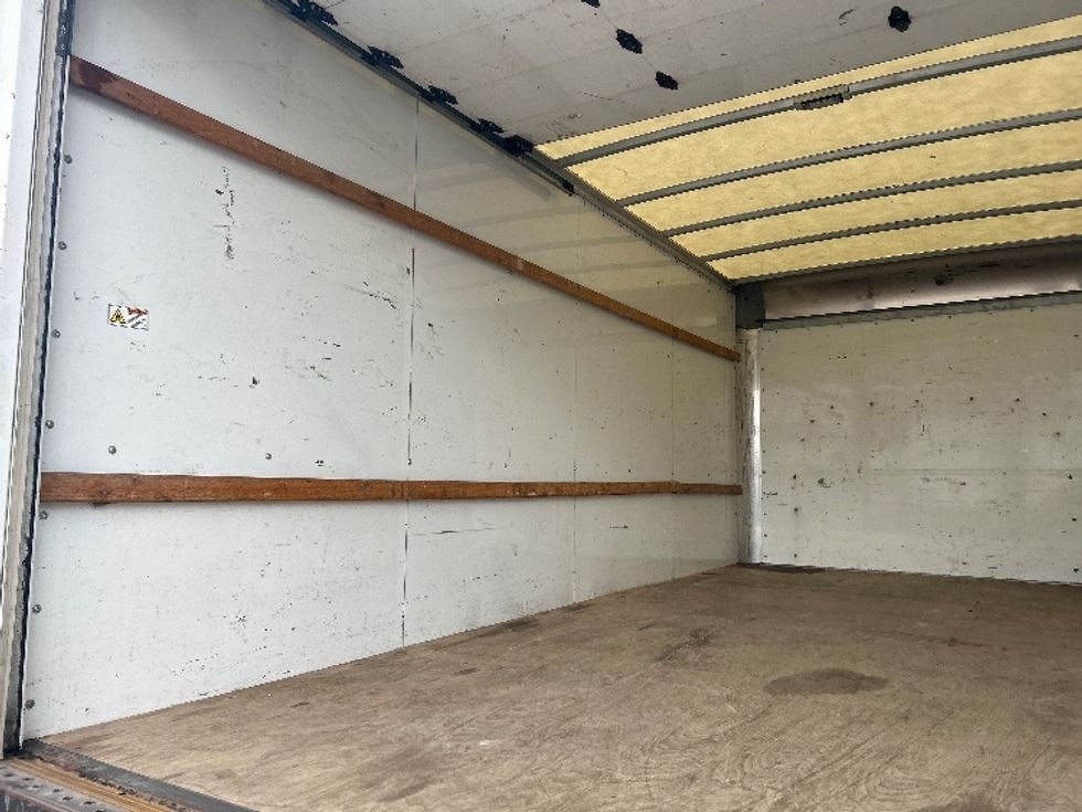 Light Duty Box Truck-Light and Medium Duty Trucks-GMC-2021-Savana G33903-Jackson-TN-117,181\n\t\tmiles-$ 27,250 - Image 11