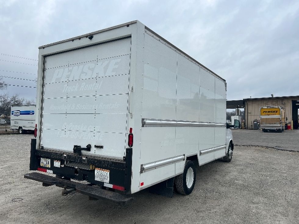 Light Duty Box Truck-Light and Medium Duty Trucks-GMC-2021-Savana G33903-Jackson-TN-117,181\n\t\tmiles-$ 27,250 - Image 13