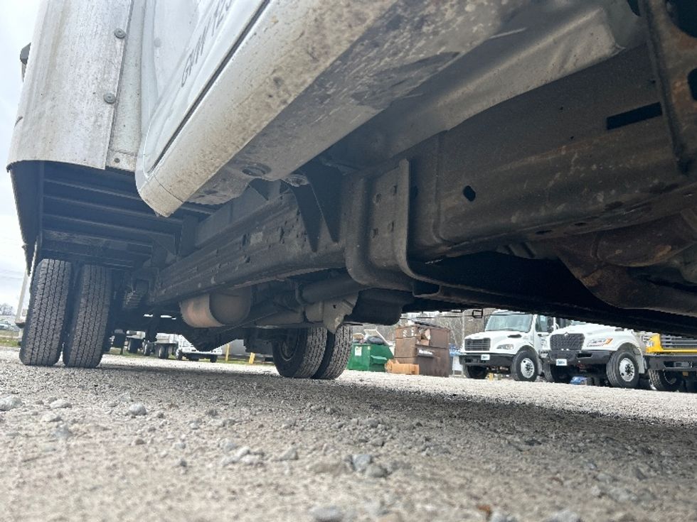 Light Duty Box Truck-Light and Medium Duty Trucks-GMC-2021-Savana G33903-Jackson-TN-117,181\n\t\tmiles-$ 27,250 - Image 14