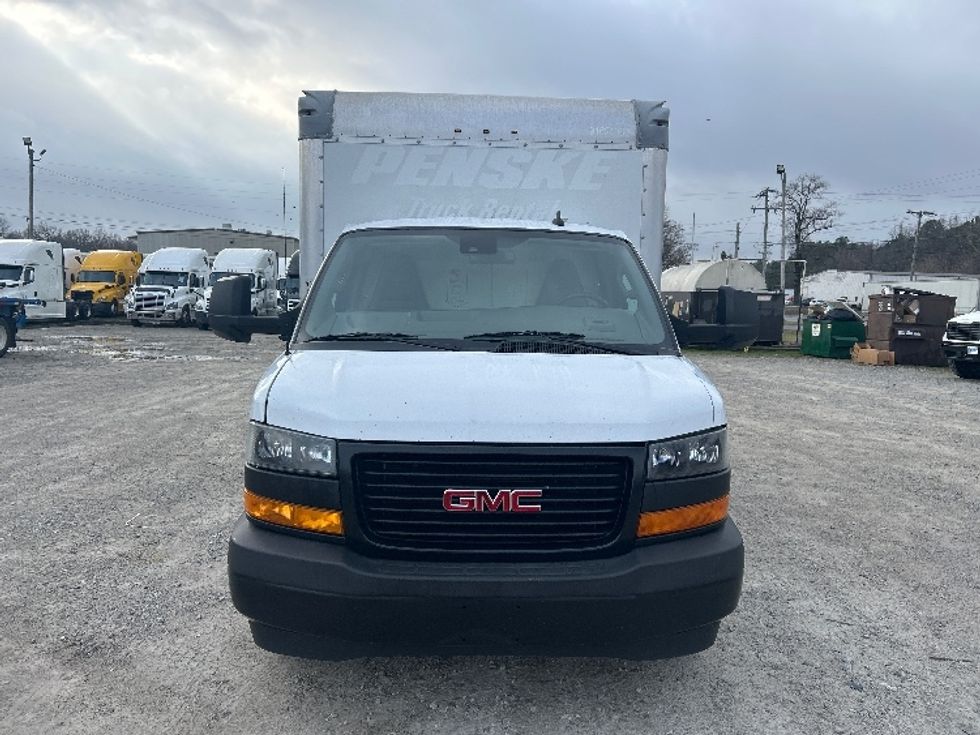 Light Duty Box Truck-Light and Medium Duty Trucks-GMC-2021-Savana G33903-Jackson-TN-117,181\n\t\tmiles-$ 27,250 - Image 2