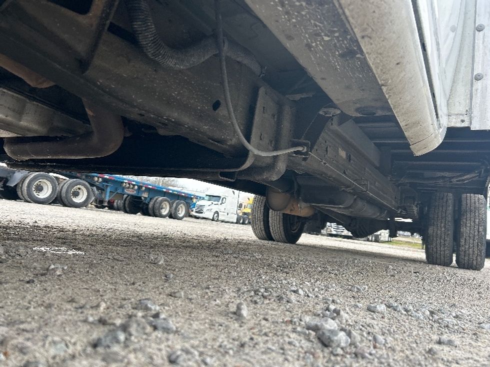 Light Duty Box Truck-Light and Medium Duty Trucks-GMC-2021-Savana G33903-Jackson-TN-117,181\n\t\tmiles-$ 27,250 - Image 5