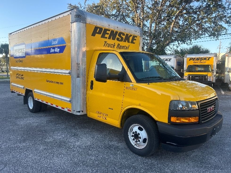 Light Duty Box Truck-Light and Medium Duty Trucks-GMC-2021-Savana G33903-Jacksonville-FL-105,052\n\t\tmiles-$ 25,250 - Image 1