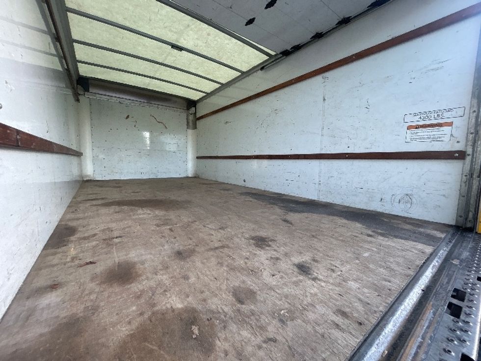 Light Duty Box Truck-Light and Medium Duty Trucks-GMC-2021-Savana G33903-Jacksonville-FL-105,052\n\t\tmiles-$ 25,250 - Image 12