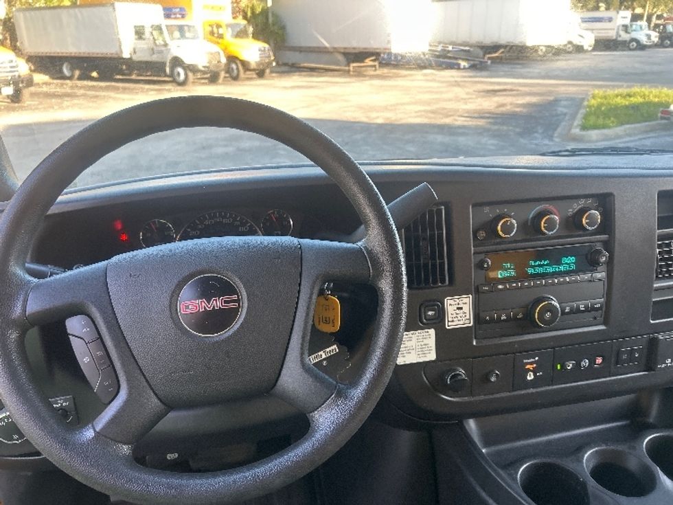 Light Duty Box Truck-Light and Medium Duty Trucks-GMC-2021-Savana G33903-Jacksonville-FL-105,052\n\t\tmiles-$ 25,250 - Image 18