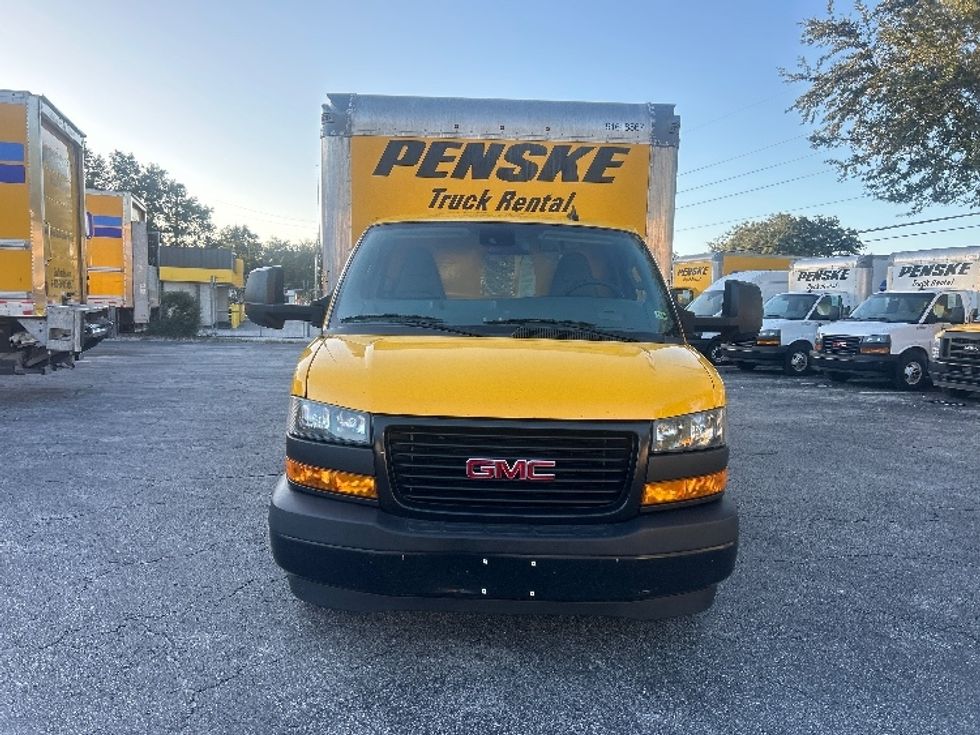 Light Duty Box Truck-Light and Medium Duty Trucks-GMC-2021-Savana G33903-Jacksonville-FL-105,052\n\t\tmiles-$ 25,250 - Image 2