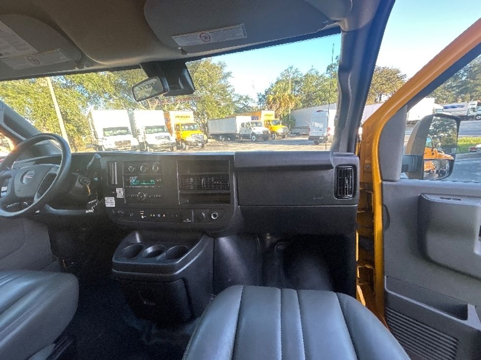 Light Duty Box Truck-Light and Medium Duty Trucks-GMC-2021-Savana G33903-Jacksonville-FL-105,052\n\t\tmiles-$ 25,250 - Image 21