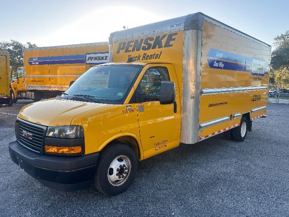 Light Duty Box Truck-Light and Medium Duty Trucks-GMC-2021-Savana G33903-Jacksonville-FL-105,052\n\t\tmiles-$ 25,250 - Image 3