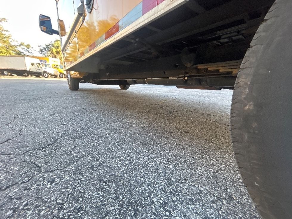 Light Duty Box Truck-Light and Medium Duty Trucks-GMC-2021-Savana G33903-Jacksonville-FL-105,052\n\t\tmiles-$ 25,250 - Image 5