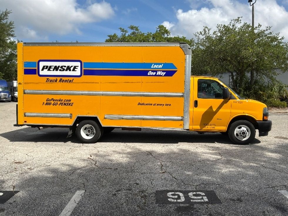 Light Duty Box Truck-Light and Medium Duty Trucks-GMC-2021-Savana G33903-Jacksonville-FL-105,347\n\t\tmiles-$ 25,000 - Image 15