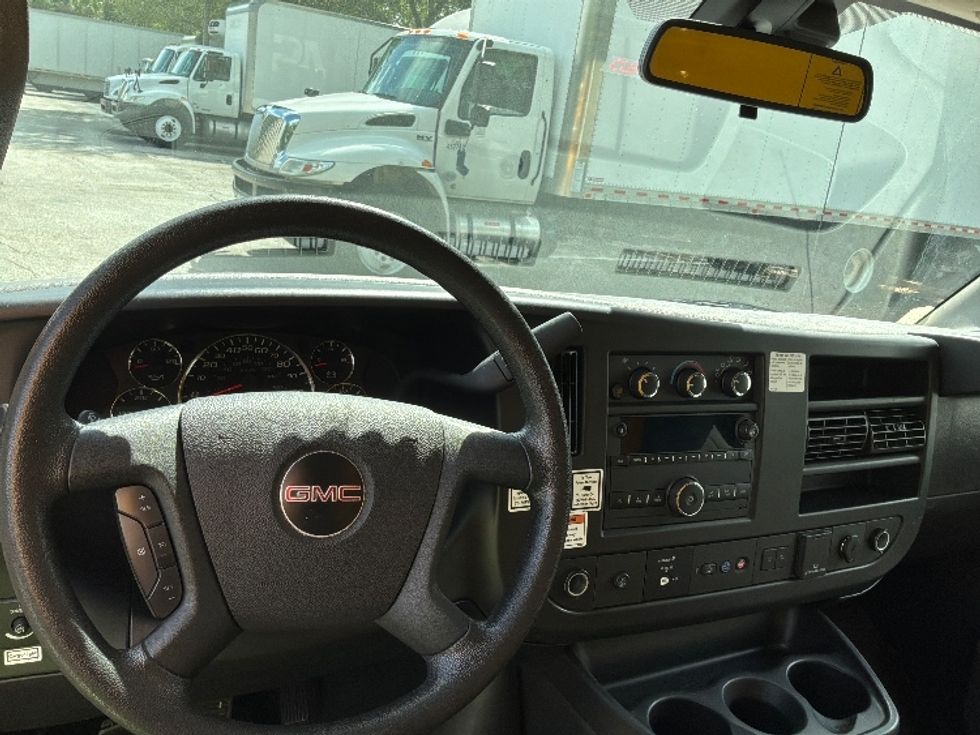 Light Duty Box Truck-Light and Medium Duty Trucks-GMC-2021-Savana G33903-Jacksonville-FL-105,347\n\t\tmiles-$ 25,000 - Image 18