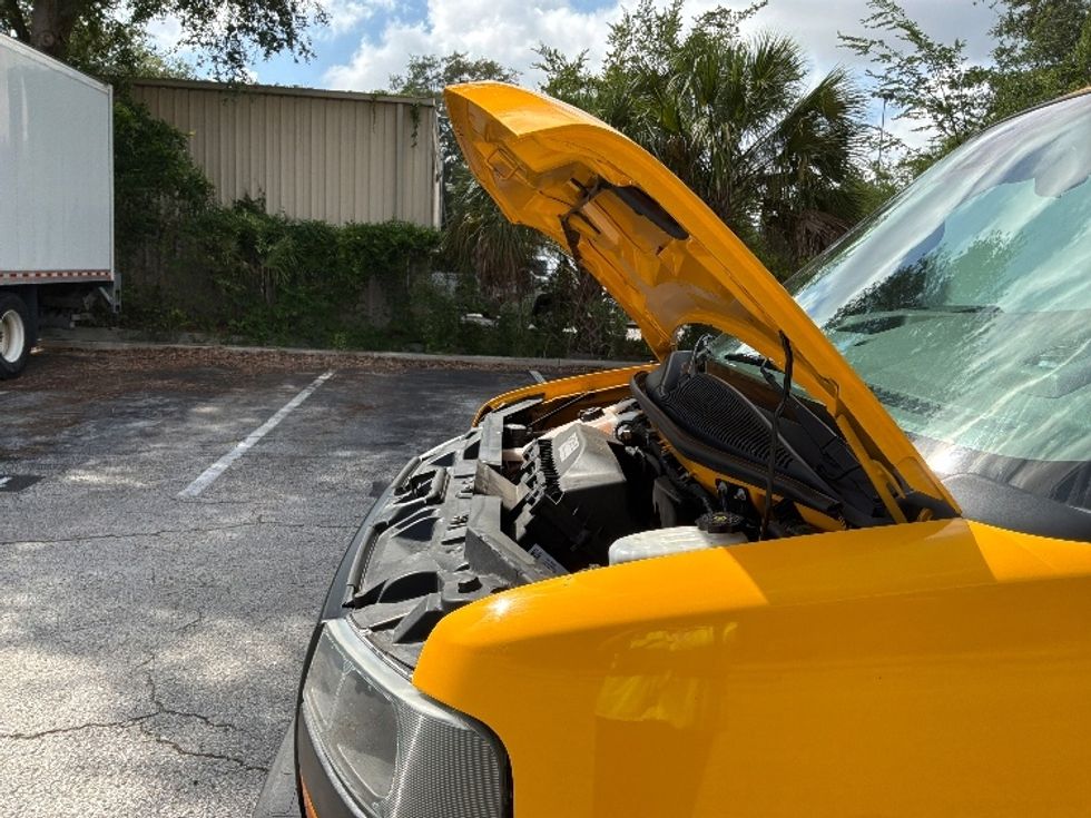 Light Duty Box Truck-Light and Medium Duty Trucks-GMC-2021-Savana G33903-Jacksonville-FL-105,347\n\t\tmiles-$ 25,000 - Image 24
