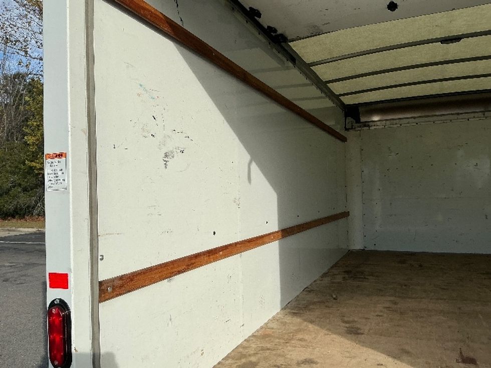 Light Duty Box Truck-Light and Medium Duty Trucks-GMC-2021-Savana G33903-Jacksonville-FL-109,112\n\t\tmiles-$ 29,750 - Image 10