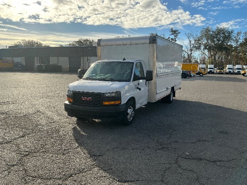 Light Duty Box Truck-Light and Medium Duty Trucks-GMC-2021-Savana G33903-Jacksonville-FL-109,112\n\t\tmiles-$ 29,750 - Image 3