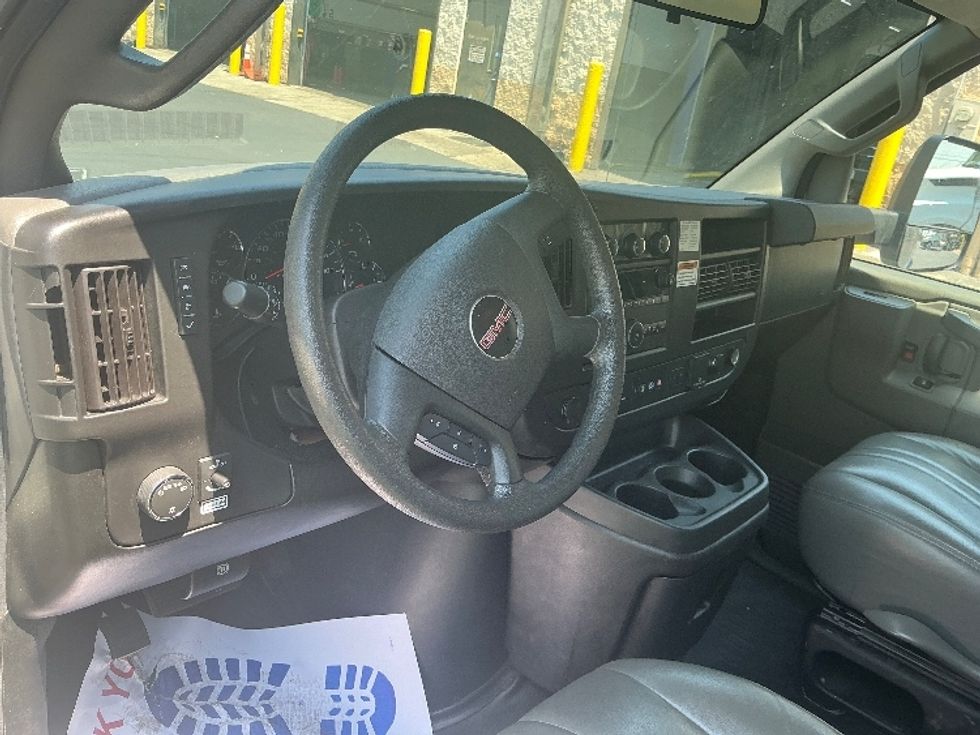 Light Duty Box Truck-Light and Medium Duty Trucks-GMC-2021-Savana G33903-Jacksonville-FL-63,830\n\t\tmiles-$ 34,500 - Image 16