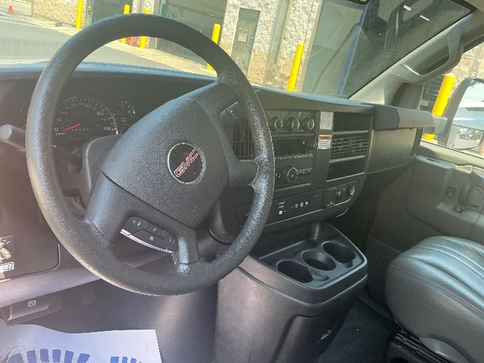 Light Duty Box Truck-Light and Medium Duty Trucks-GMC-2021-Savana G33903-Jacksonville-FL-63,830\n\t\tmiles-$ 34,500 - Image 17
