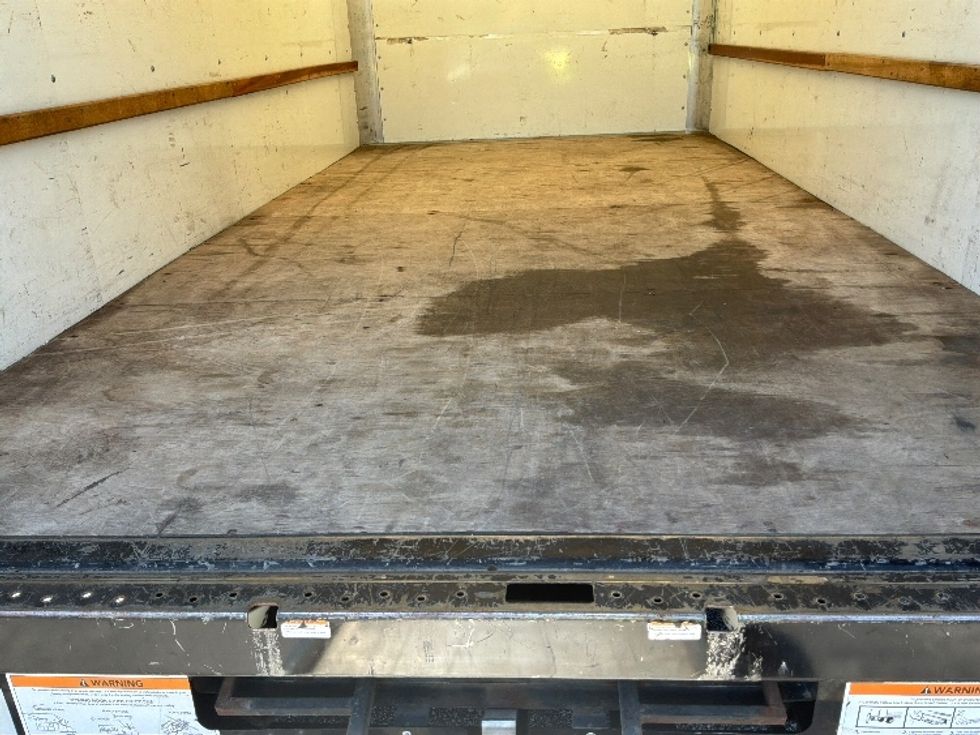 Light Duty Box Truck-Light and Medium Duty Trucks-GMC-2021-Savana G33903-Jacksonville-FL-85,837\n\t\tmiles-$ 28,500 - Image 10