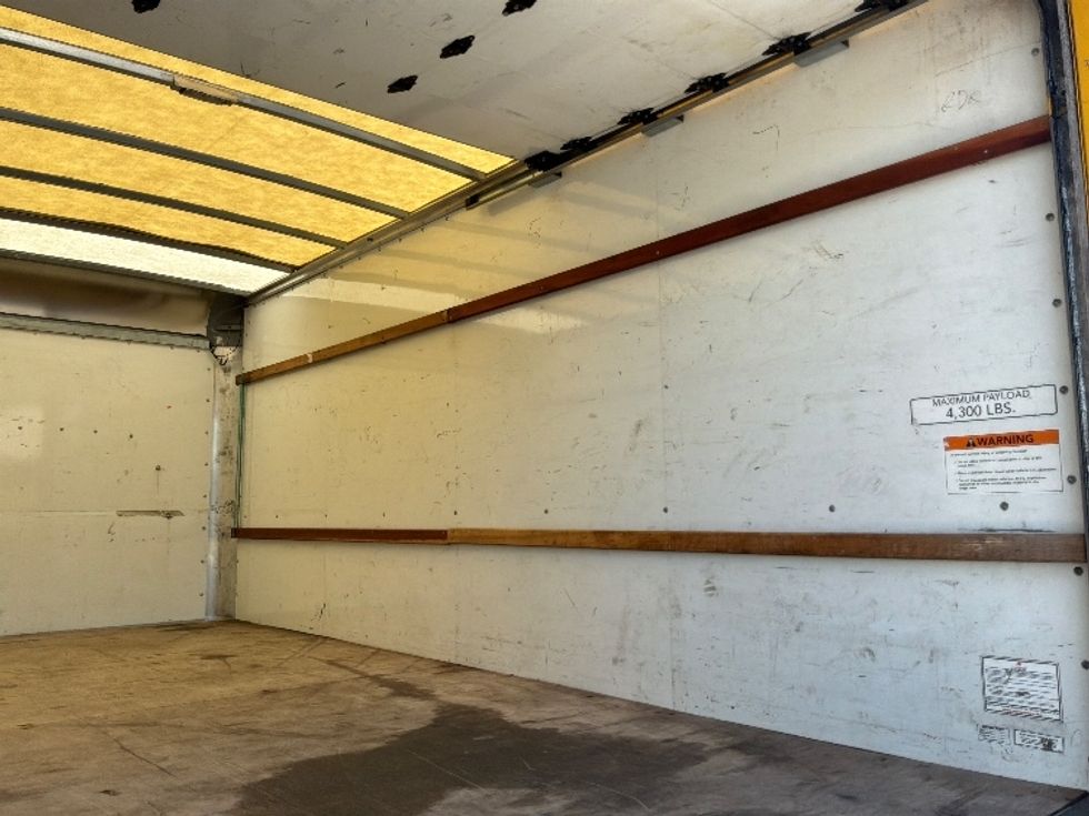 Light Duty Box Truck-Light and Medium Duty Trucks-GMC-2021-Savana G33903-Jacksonville-FL-85,837\n\t\tmiles-$ 28,500 - Image 12
