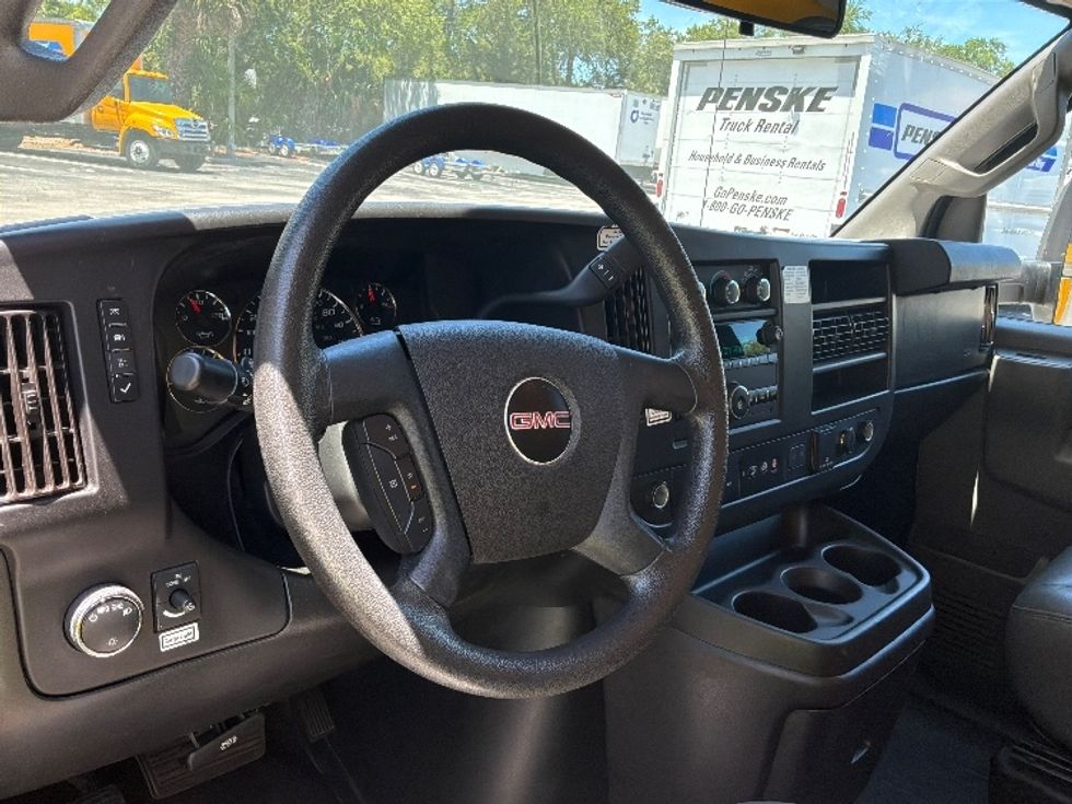 Light Duty Box Truck-Light and Medium Duty Trucks-GMC-2021-Savana G33903-Jacksonville-FL-85,837\n\t\tmiles-$ 28,500 - Image 17
