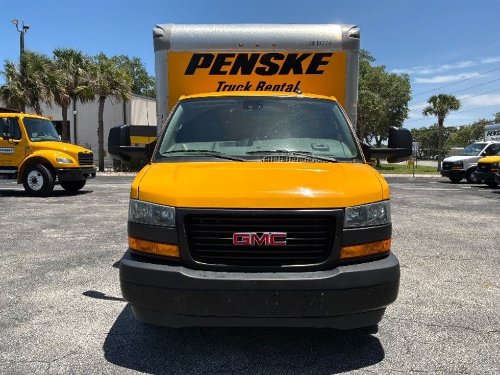 Light Duty Box Truck-Light and Medium Duty Trucks-GMC-2021-Savana G33903-Jacksonville-FL-85,837\n\t\tmiles-$ 28,500 - Image 2