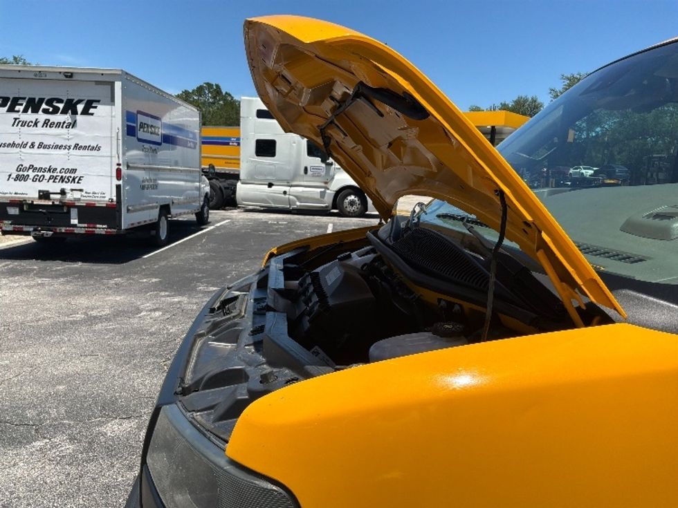 Light Duty Box Truck-Light and Medium Duty Trucks-GMC-2021-Savana G33903-Jacksonville-FL-85,837\n\t\tmiles-$ 28,500 - Image 24