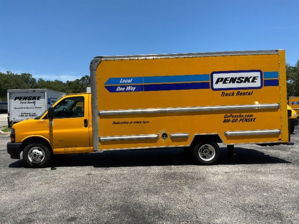 Light Duty Box Truck-Light and Medium Duty Trucks-GMC-2021-Savana G33903-Jacksonville-FL-85,837\n\t\tmiles-$ 28,500 - Image 4