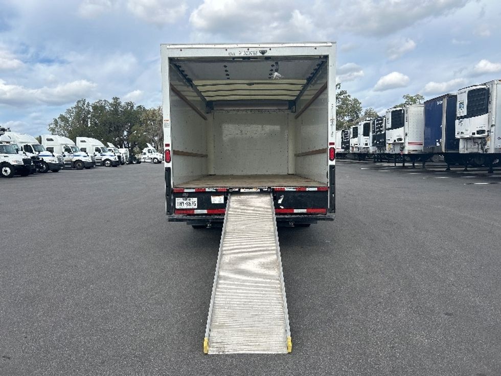 Light Duty Box Truck-Light and Medium Duty Trucks-GMC-2021-Savana G33903-Jacksonville-FL-86,261\n\t\tmiles-$ 32,250 - Image 9