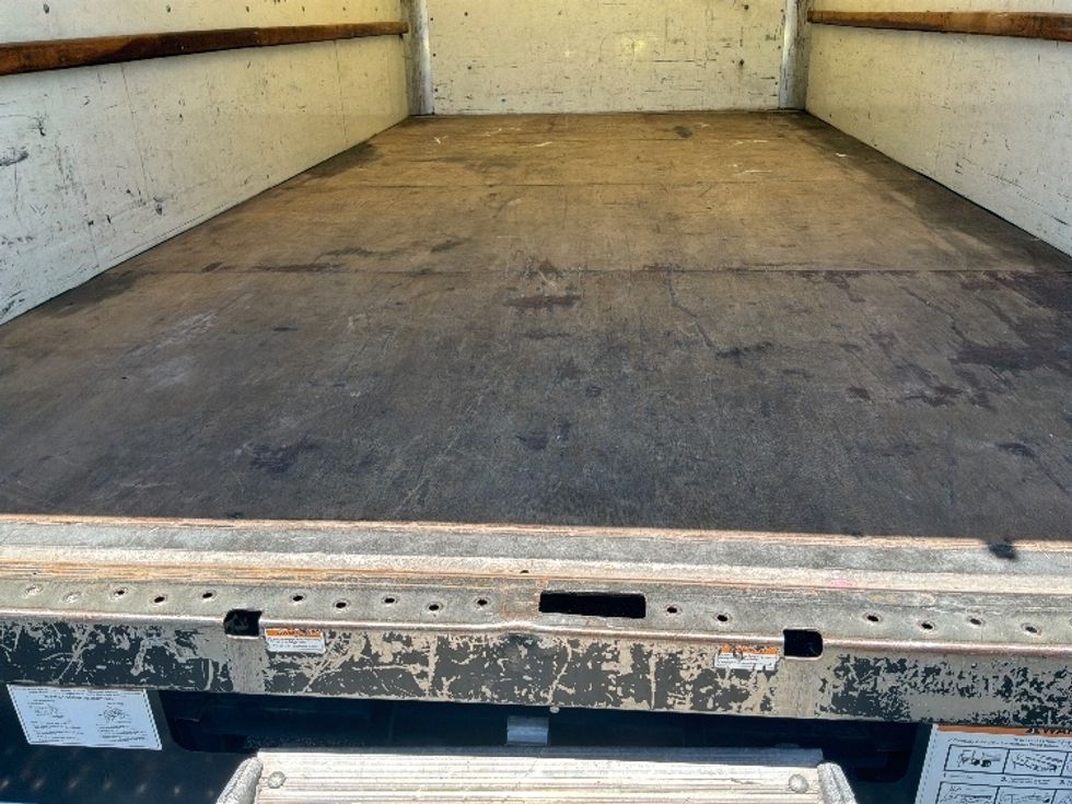 Light Duty Box Truck-Light and Medium Duty Trucks-GMC-2021-Savana G33903-Jacksonville-FL-87,052\n\t\tmiles-$ 28,500 - Image 10