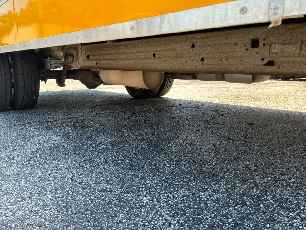Light Duty Box Truck-Light and Medium Duty Trucks-GMC-2021-Savana G33903-Jacksonville-FL-87,052\n\t\tmiles-$ 28,500 - Image 14