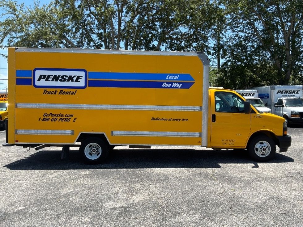 Light Duty Box Truck-Light and Medium Duty Trucks-GMC-2021-Savana G33903-Jacksonville-FL-87,052\n\t\tmiles-$ 28,500 - Image 15