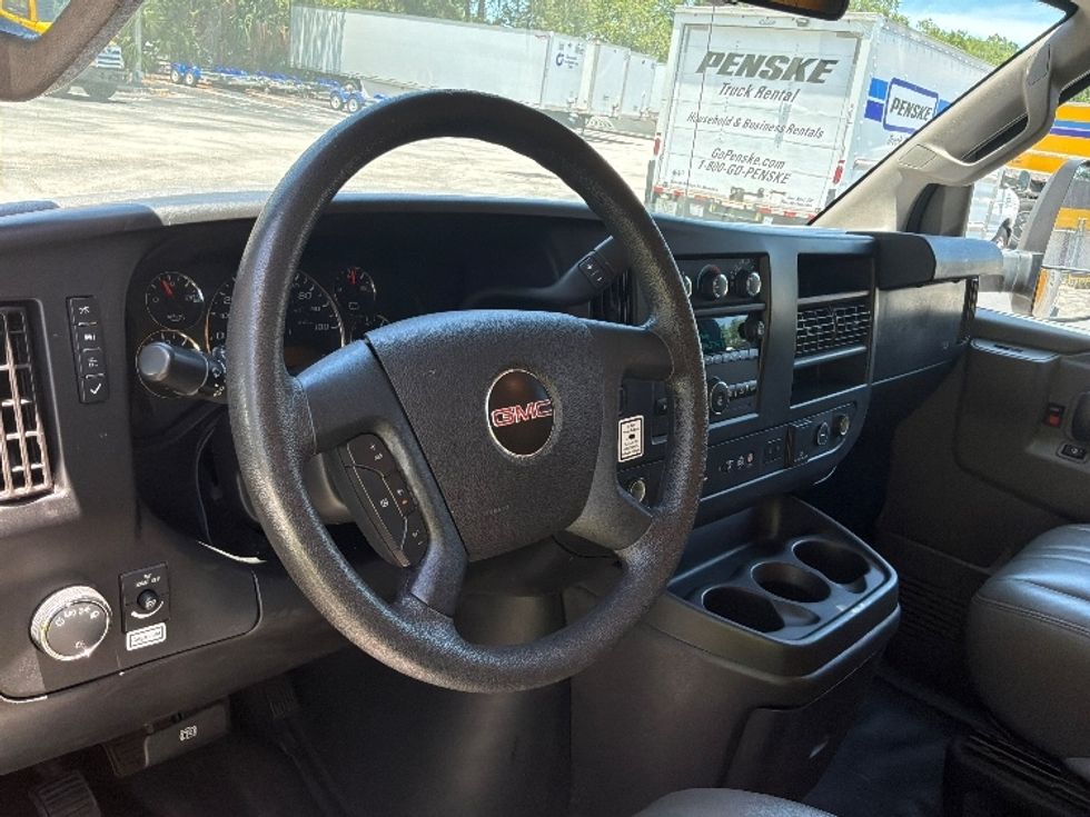 Light Duty Box Truck-Light and Medium Duty Trucks-GMC-2021-Savana G33903-Jacksonville-FL-87,052\n\t\tmiles-$ 28,500 - Image 18
