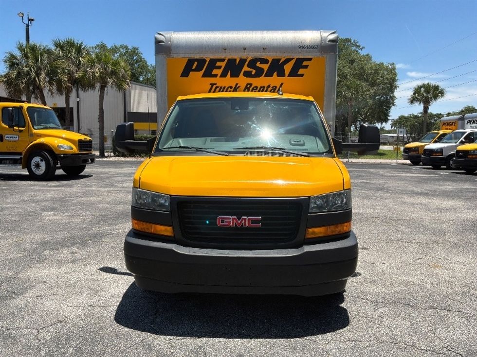 Light Duty Box Truck-Light and Medium Duty Trucks-GMC-2021-Savana G33903-Jacksonville-FL-87,052\n\t\tmiles-$ 28,500 - Image 2