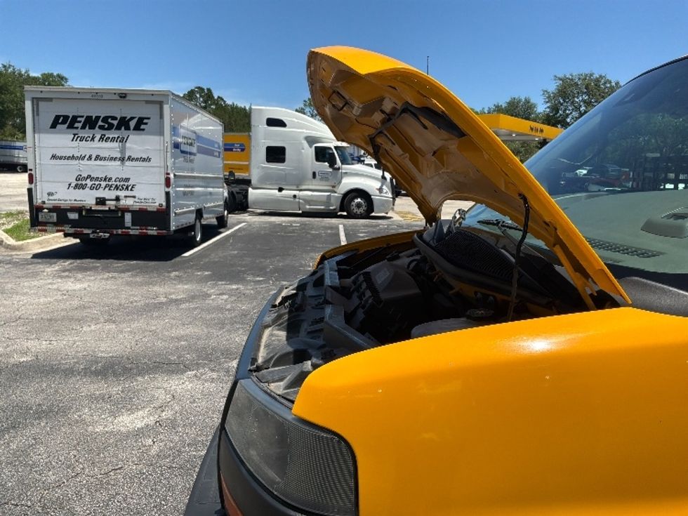 Light Duty Box Truck-Light and Medium Duty Trucks-GMC-2021-Savana G33903-Jacksonville-FL-87,052\n\t\tmiles-$ 28,500 - Image 24