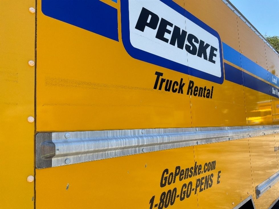 Light Duty Box Truck-Light and Medium Duty Trucks-GMC-2021-Savana G33903-Jacksonville-FL-87,052\n\t\tmiles-$ 28,500 - Image 28